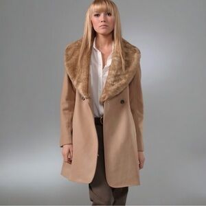 Club Monaco Tan Wool Cashmere Coat with Fur Collar Size Small